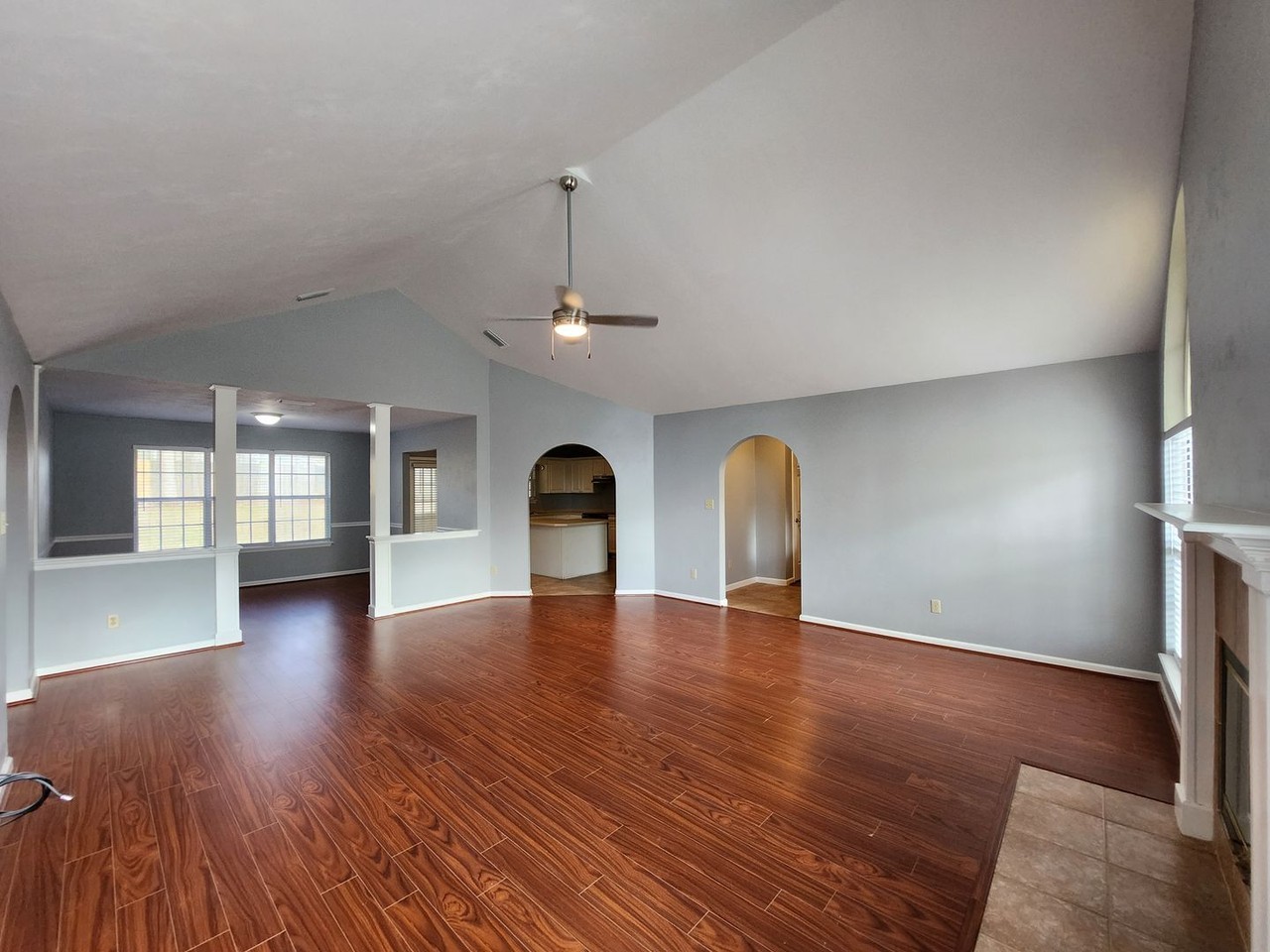 5742 Countryside Dr - Photo 4 of 37