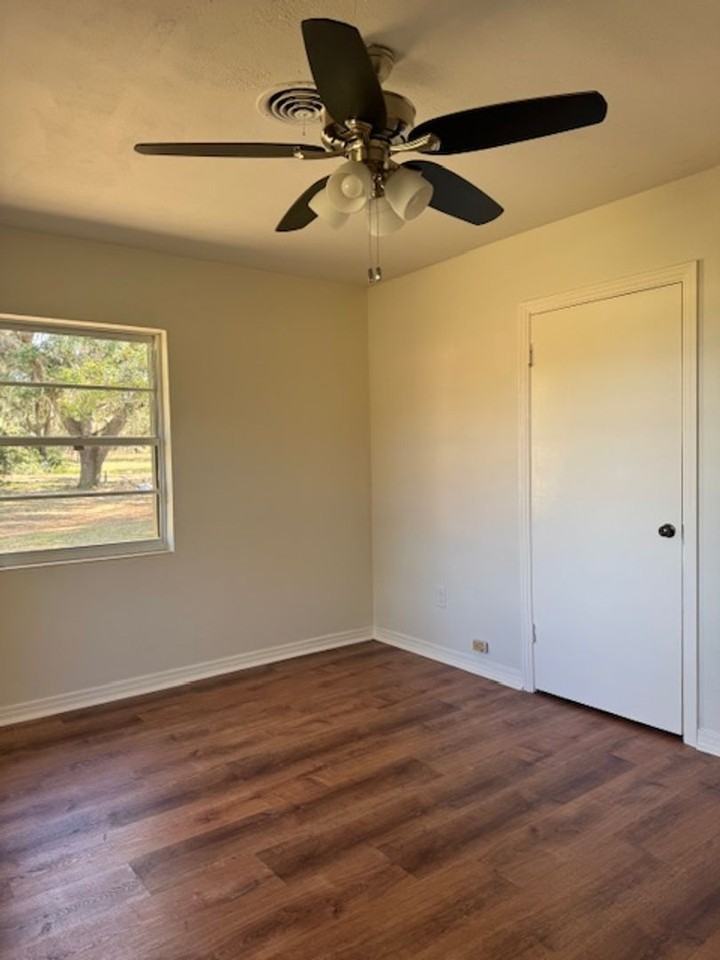 8505 Shreck Rd - Photo 5 of 19