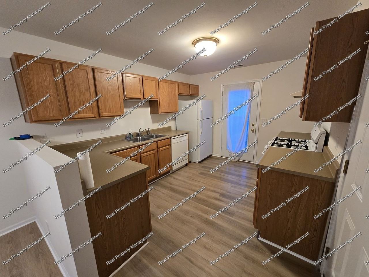 10403 Paramount Way - Photo 3 of 14