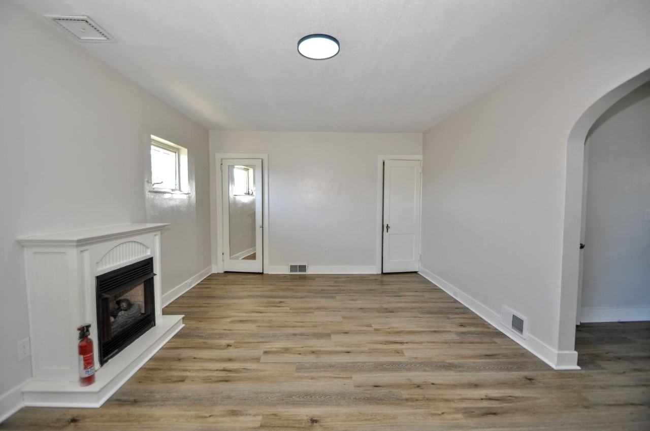 1818 Polk St - Photo 3 of 32