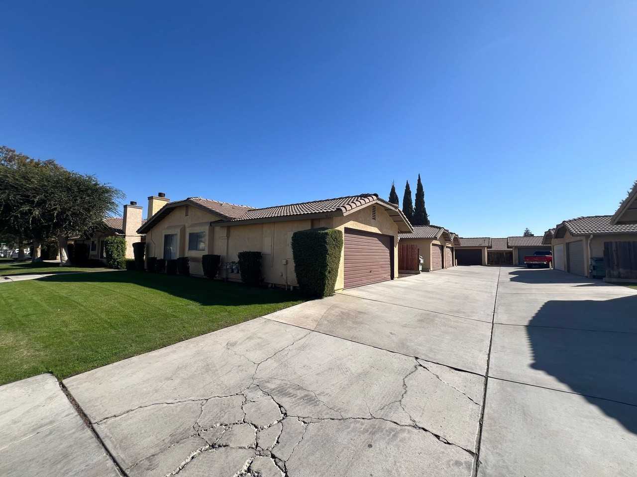 Lyn River Ct 8609 - Photo 3 of 3