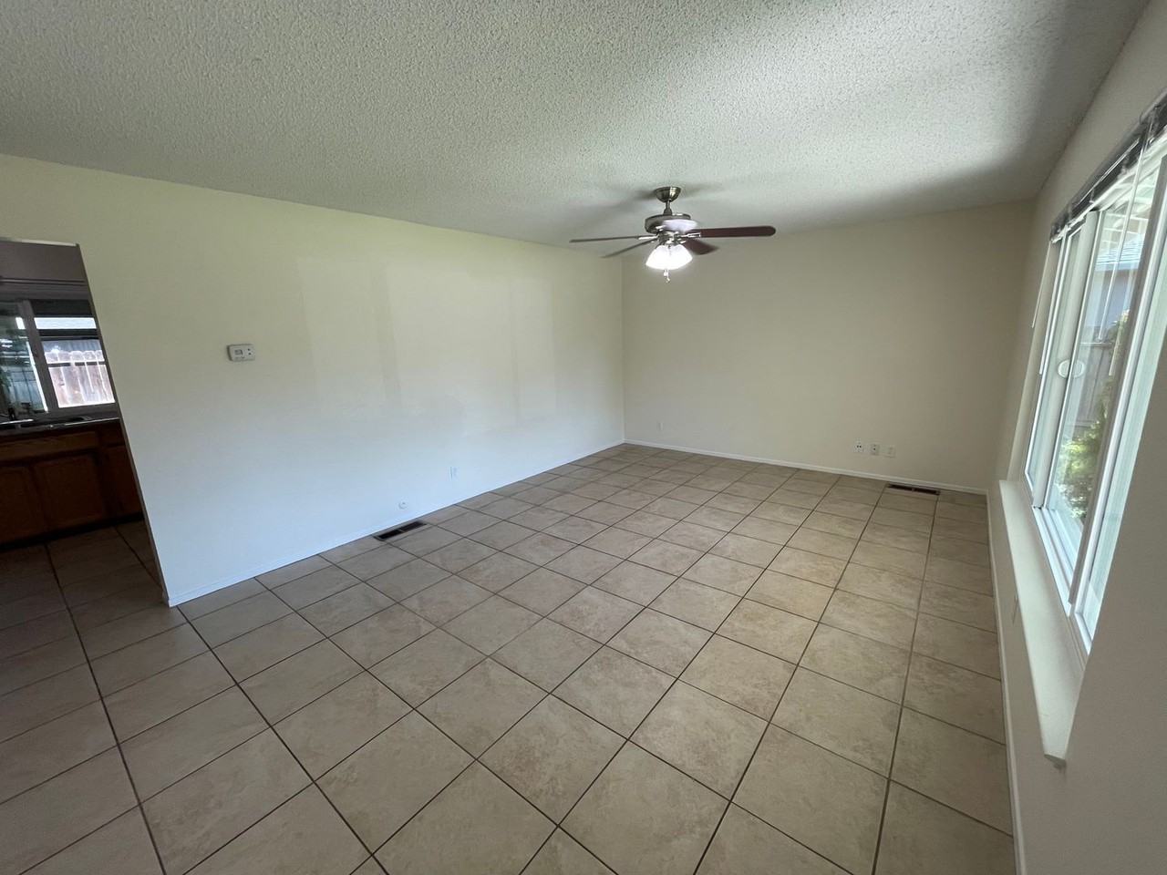 2701 Campbell Ln - Photo 3 of 29