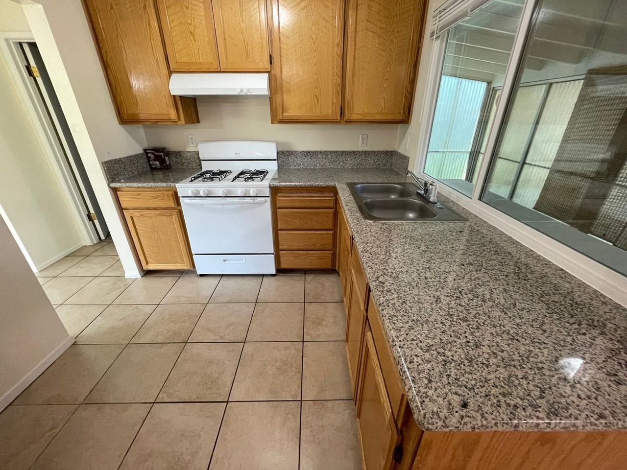 2701 Campbell Ln - Photo 6 of 29