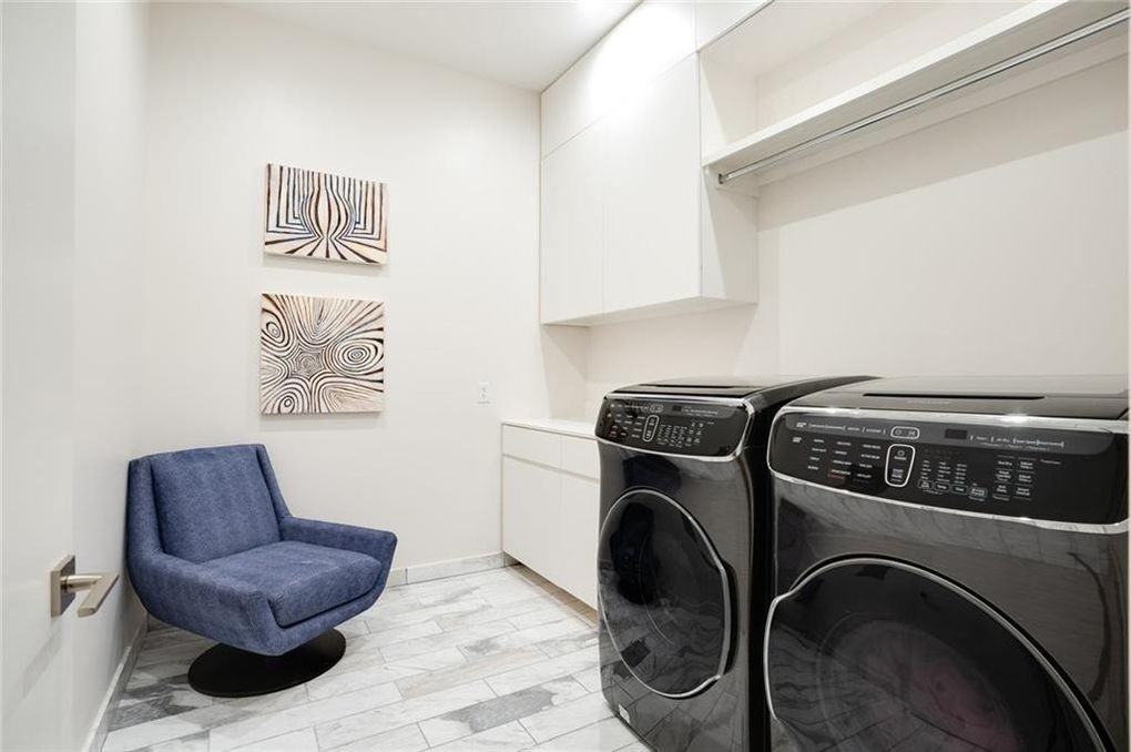 701 N Hudson Ave - Photo 4 of 28