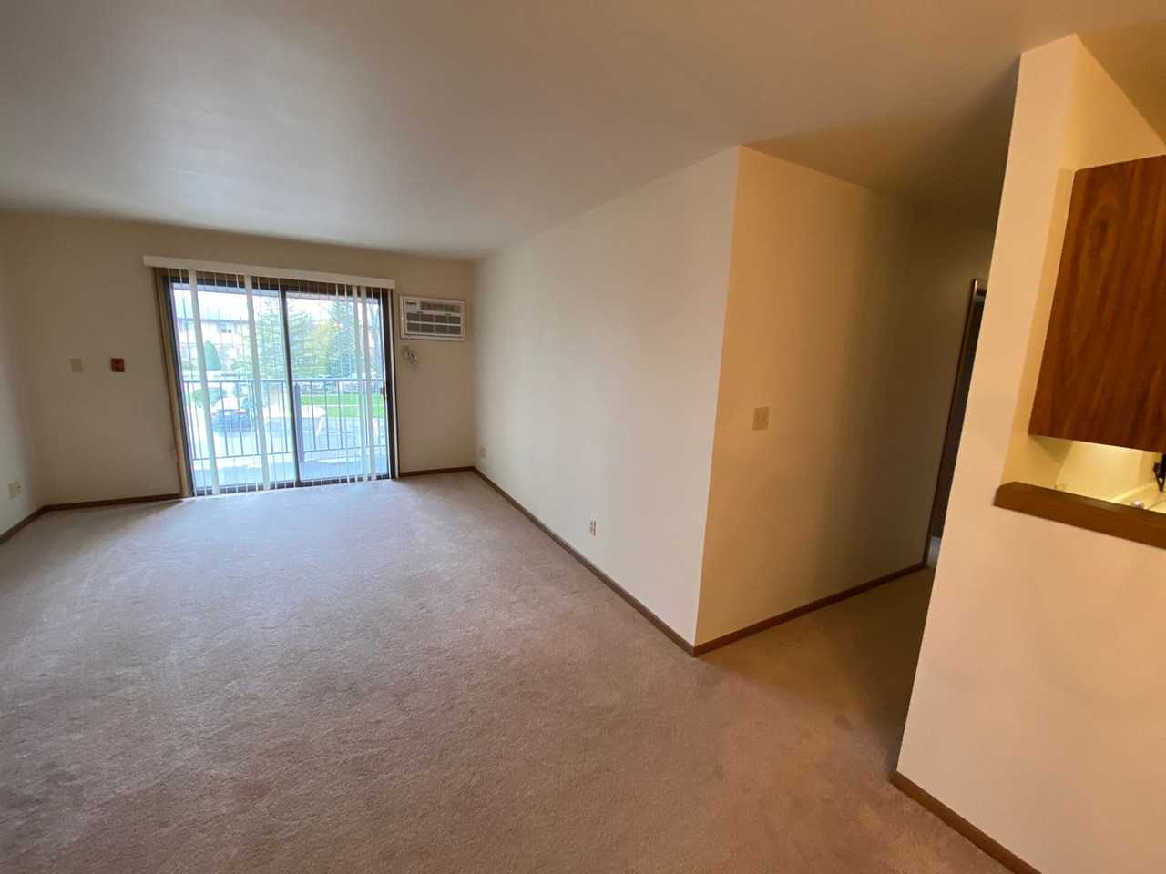 Arrowhead Heights Apartments - Photo 5 of 9