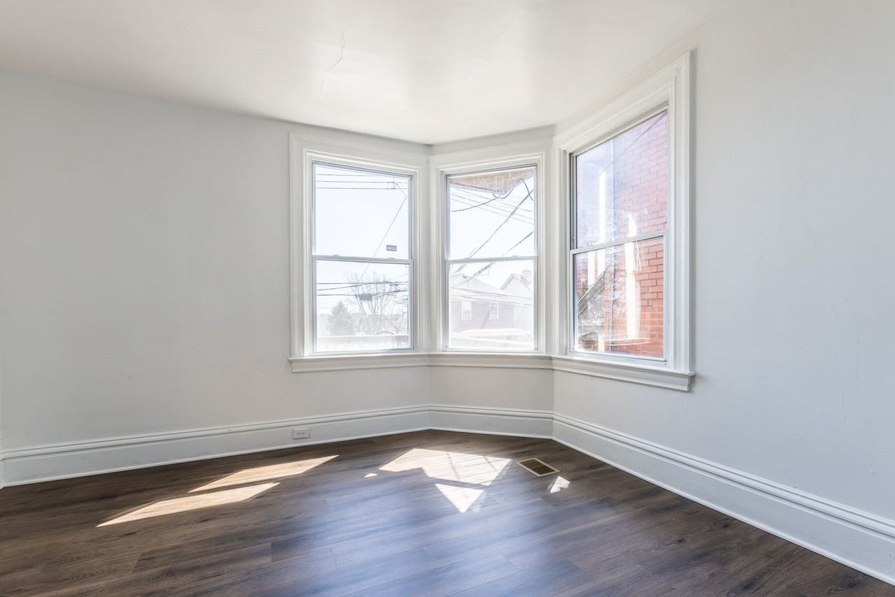 1406 Rockland Ave - Photo 6 of 28