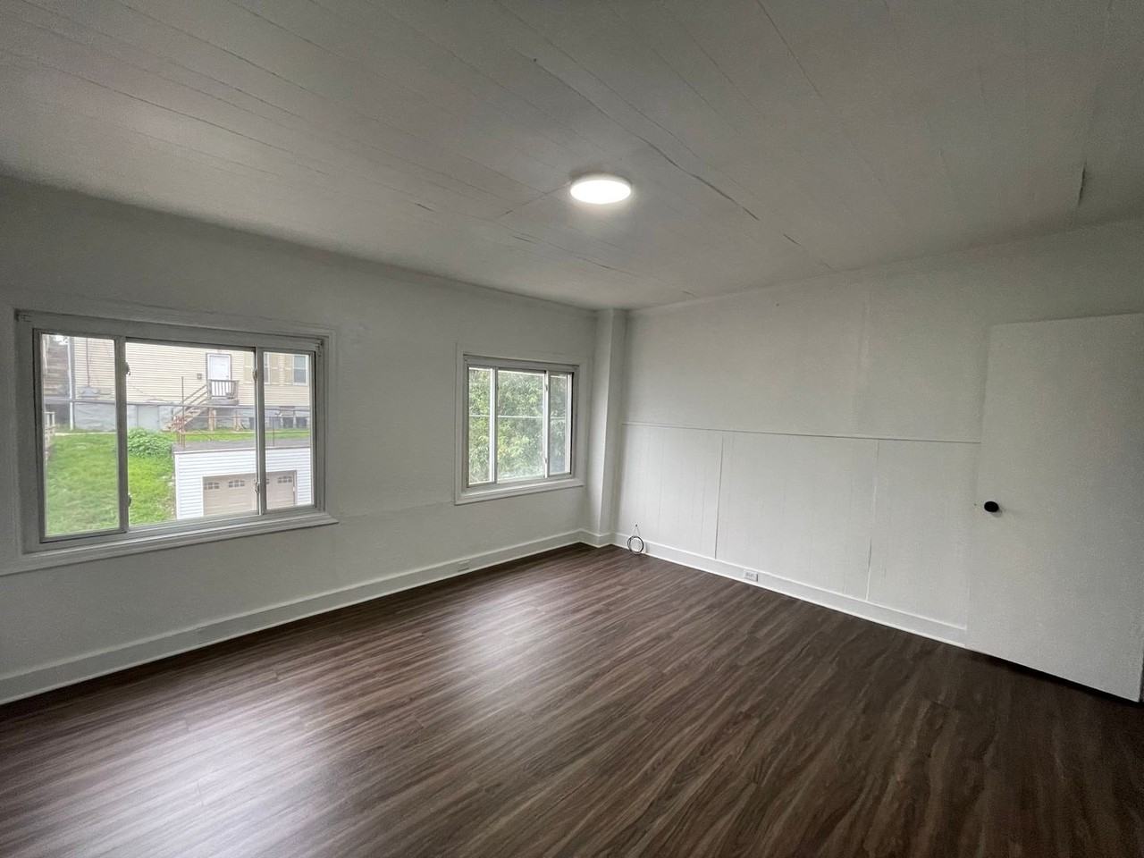 2800 Berg St - Photo 2 of 37