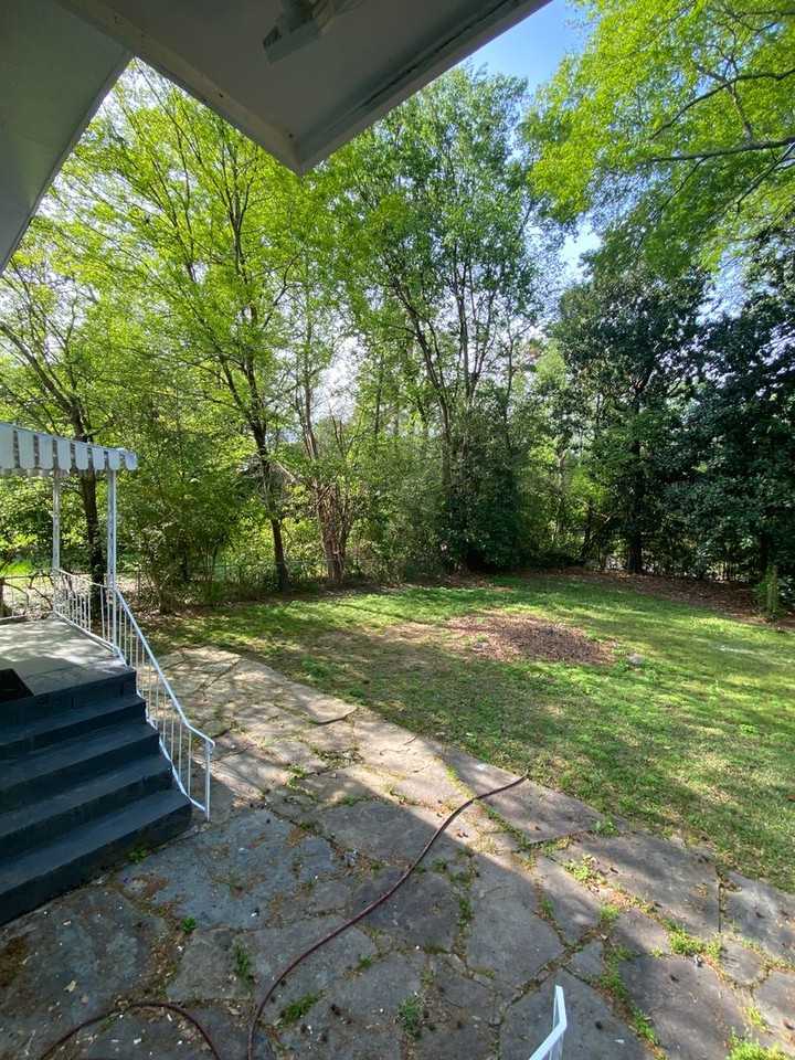 223 32nd Pl E - Photo 3 of 19