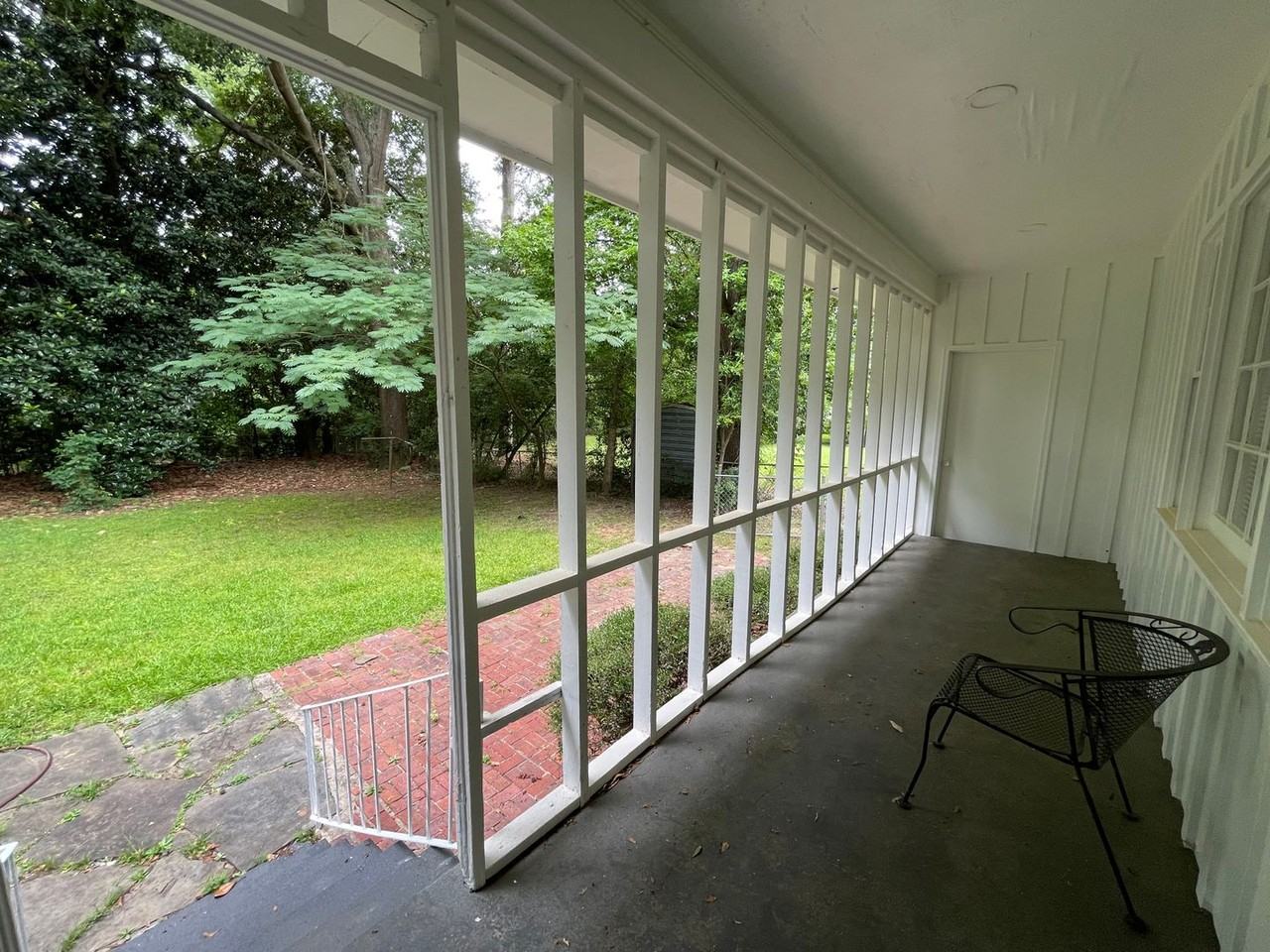 223 32nd Pl E - Photo 4 of 19