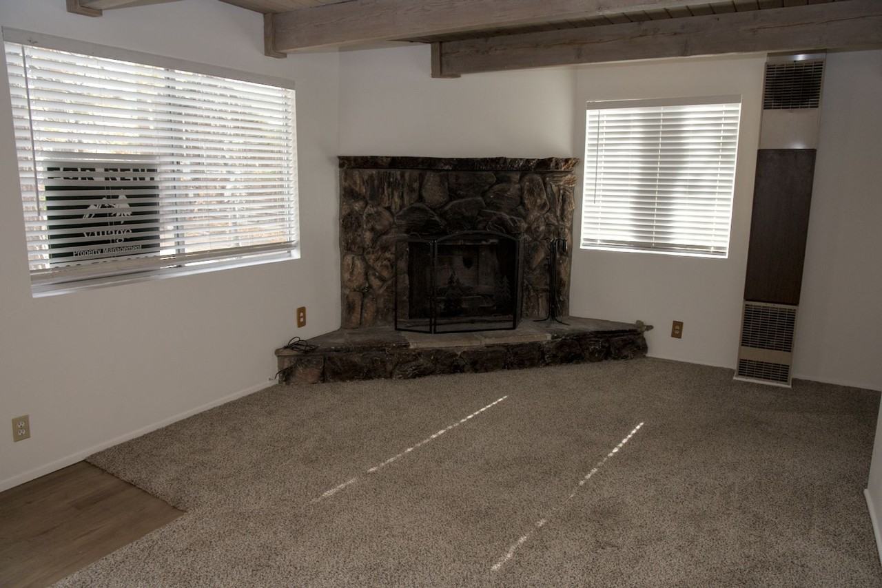 690 Talmadge Rd - Photo 4 of 15