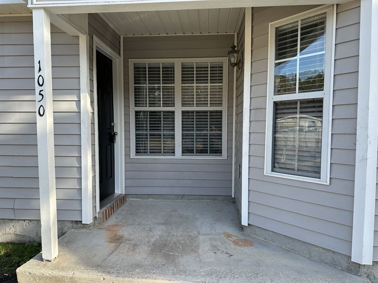 1050 Rushing St - Photo 3 of 26