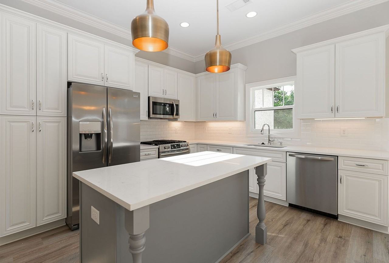 437 Sanders Street #3 - Photo 2 of 13