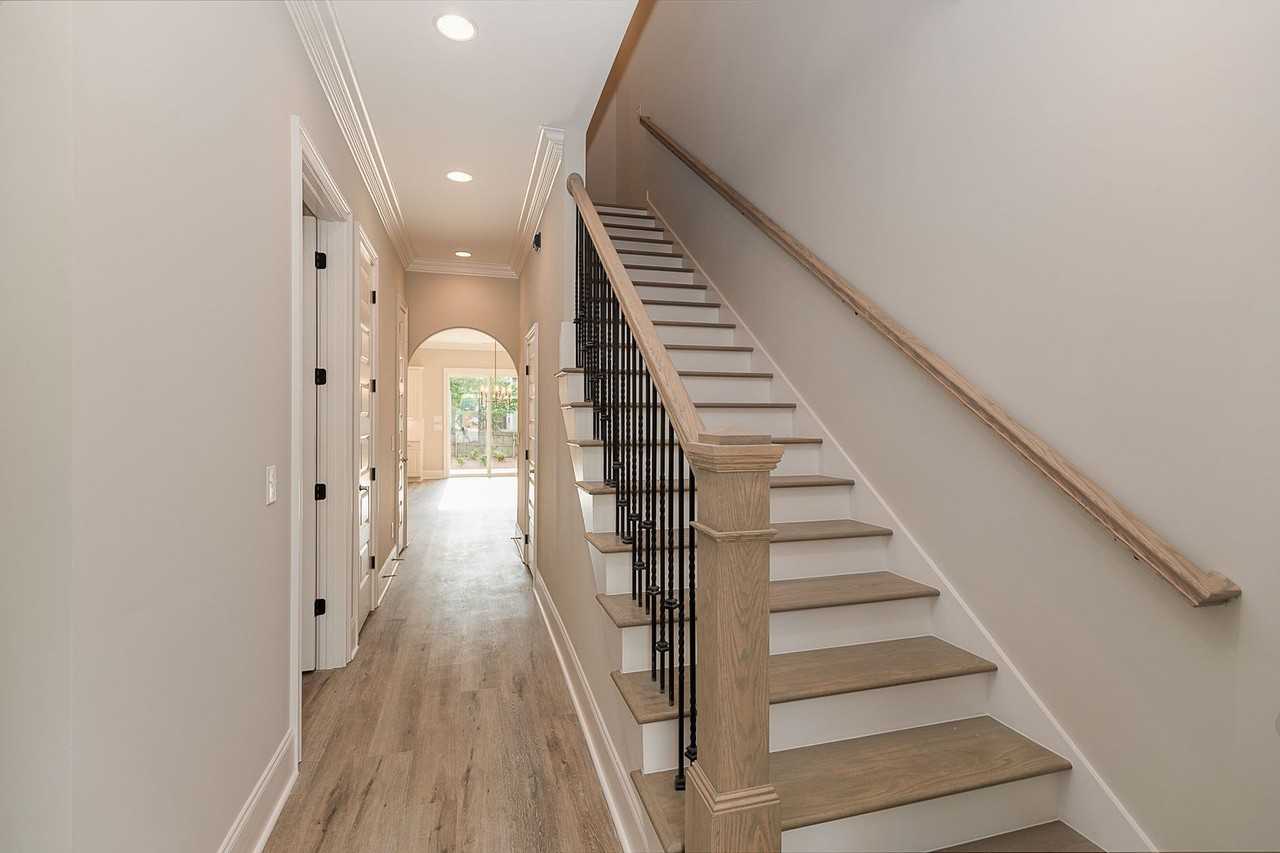 437 Sanders Street #3 - Photo 4 of 13