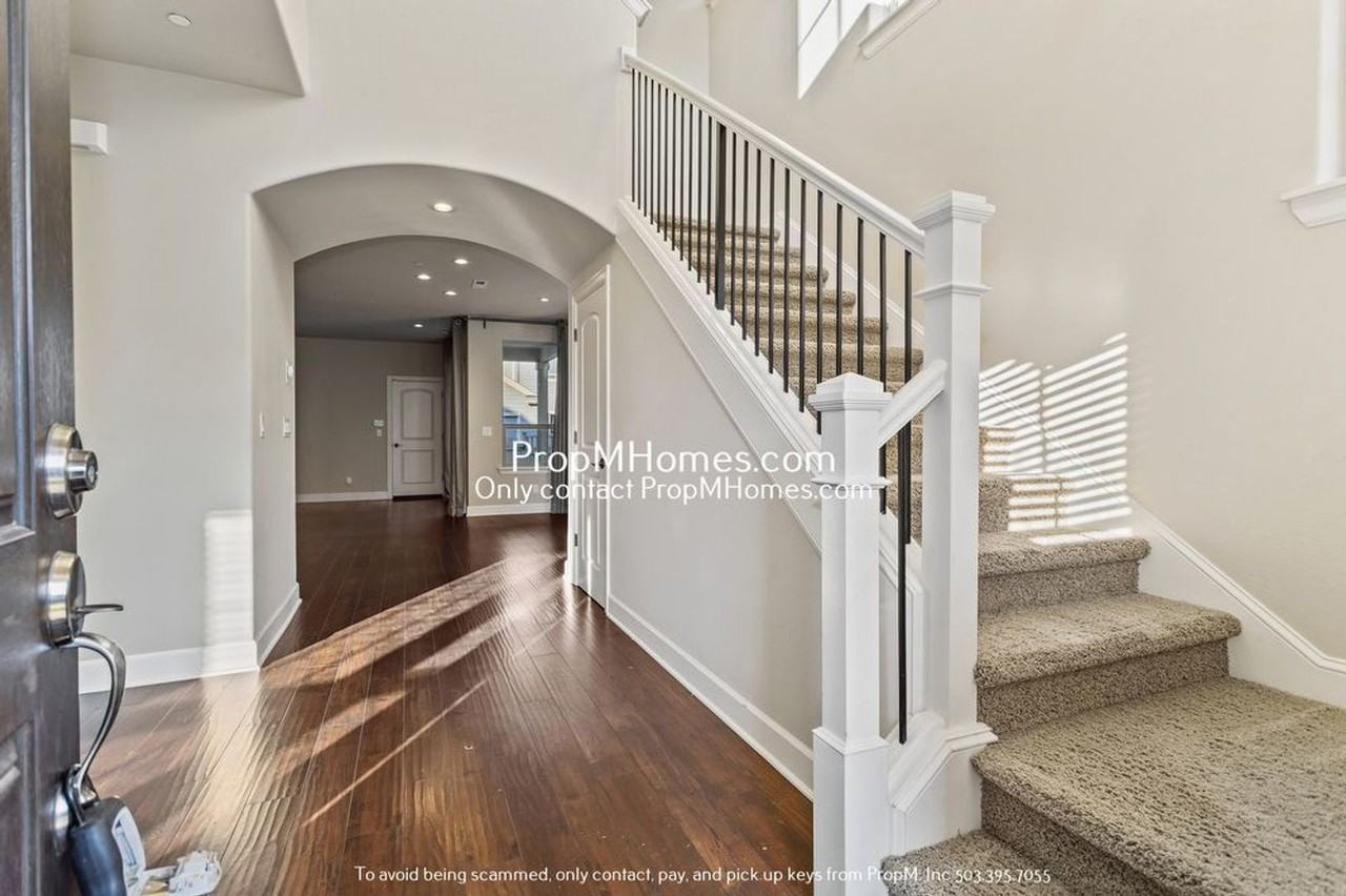 10677 Sw Barber St - Photo 2 of 28