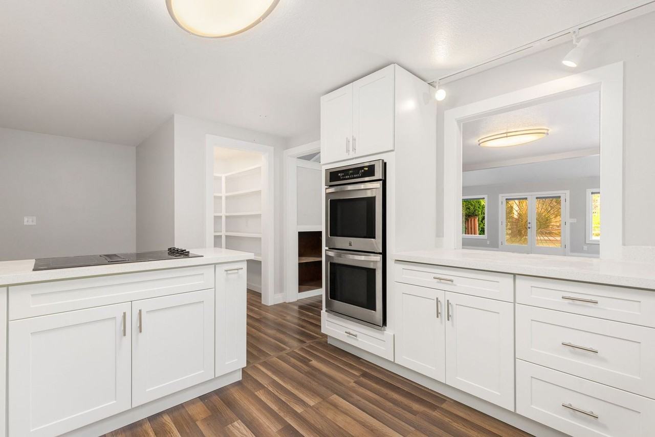 8635 Ne 124th St - Photo 7 of 16