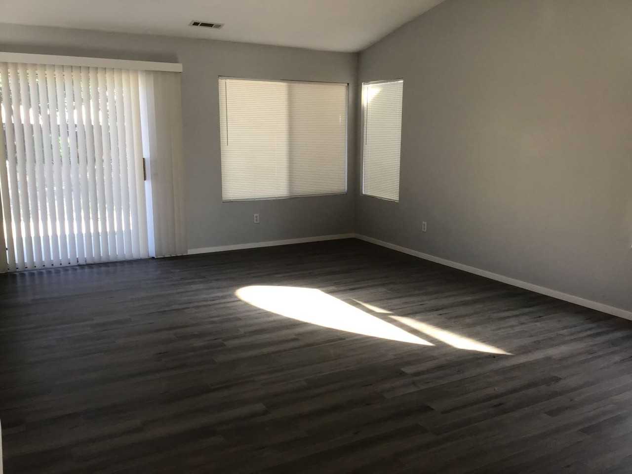 11545 Camel Rock Dr - Photo 4 of 17