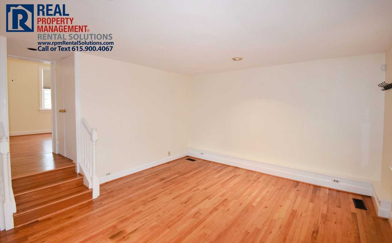 1002 Gale Ln - Photo 5 of 11