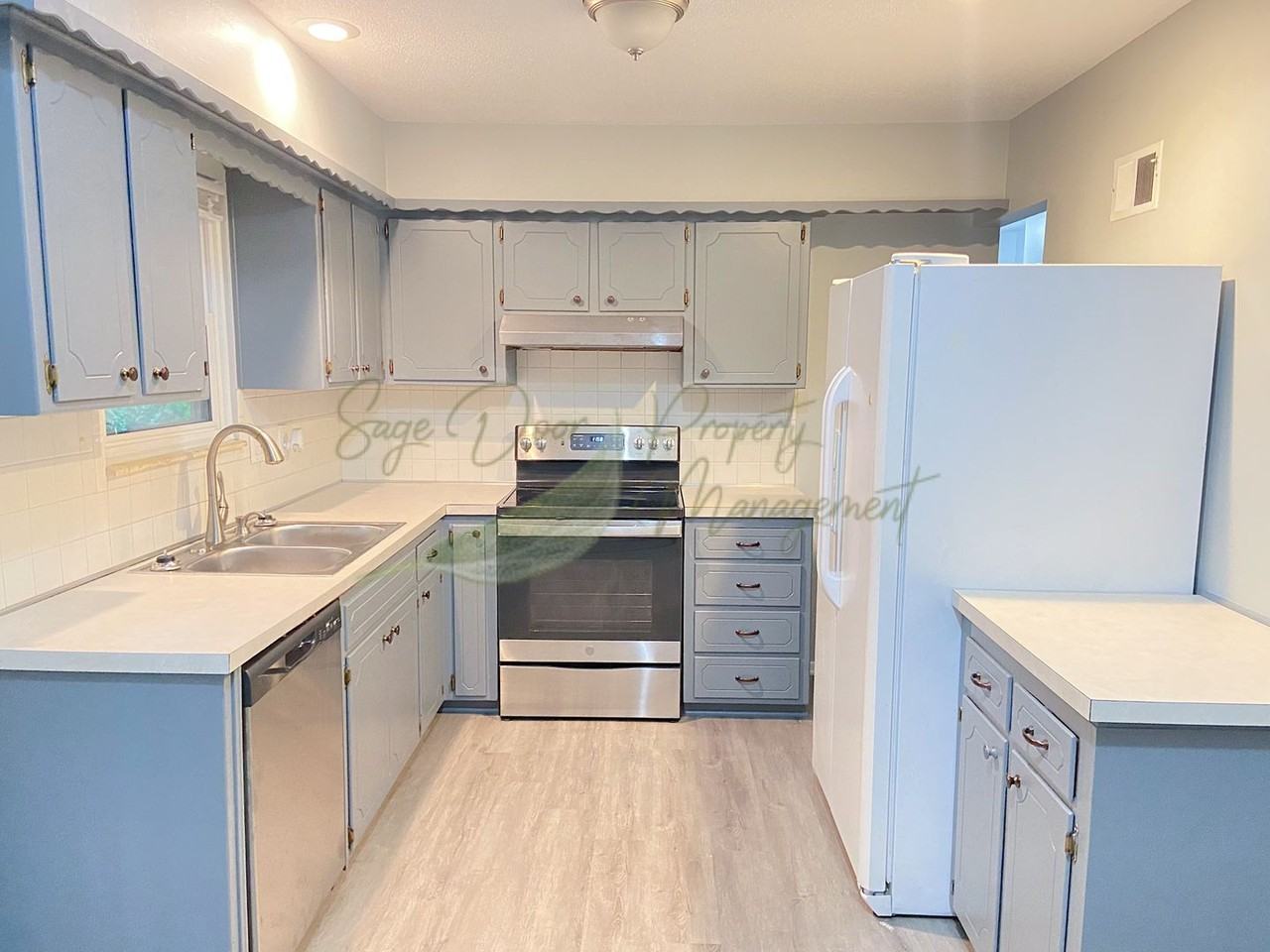 14001 W 94th St - Photo 4 of 26