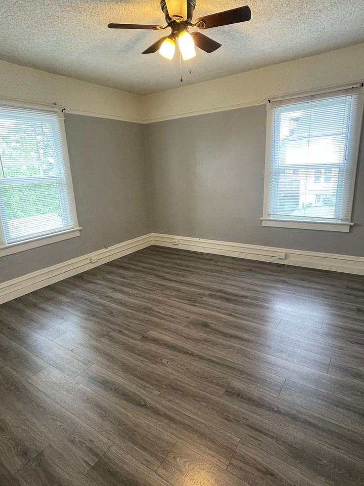 327 N 4th St #6 - Photo 4 of 11
