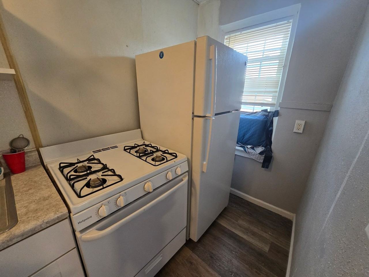 Plains - Pierce Place Studios - Photo 2 of 12