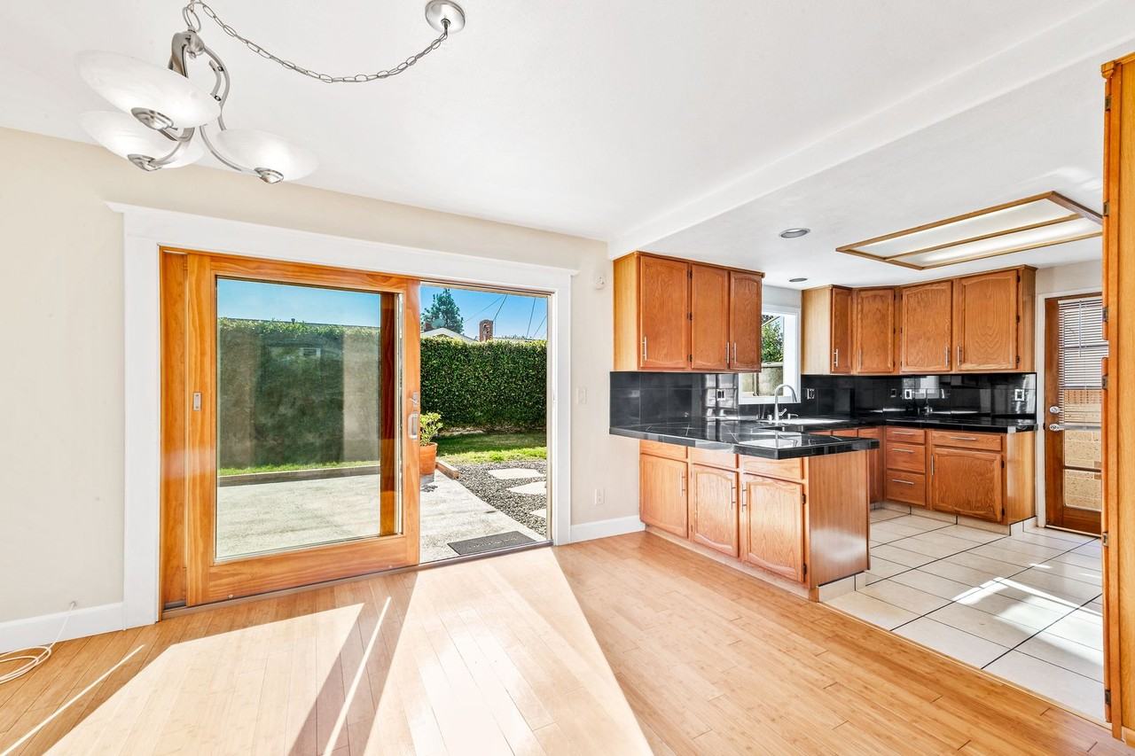 5042 Bluejay Cir - Photo 5 of 28