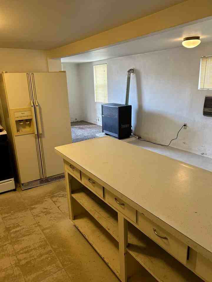 1923 W 2nd St - Photo 3 of 11