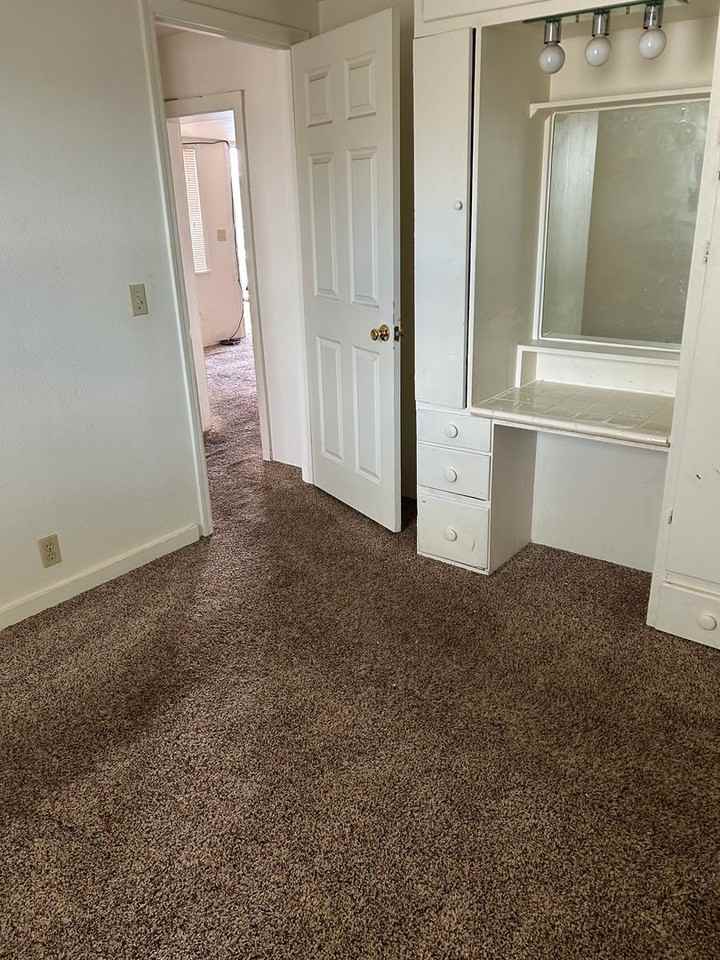 1923 W 2nd St - Photo 5 of 11
