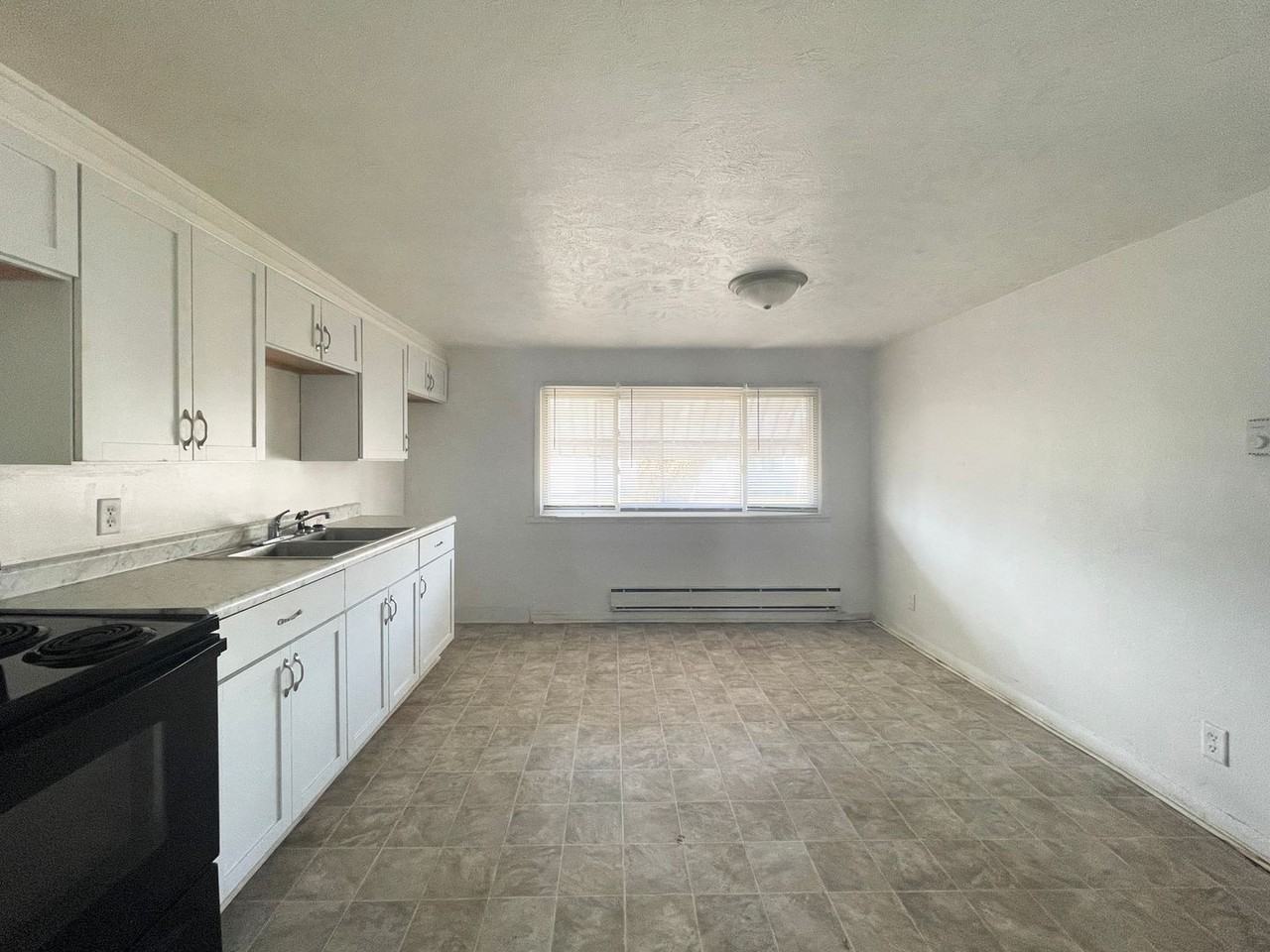 2509 E 16th St - Photo 5 of 23