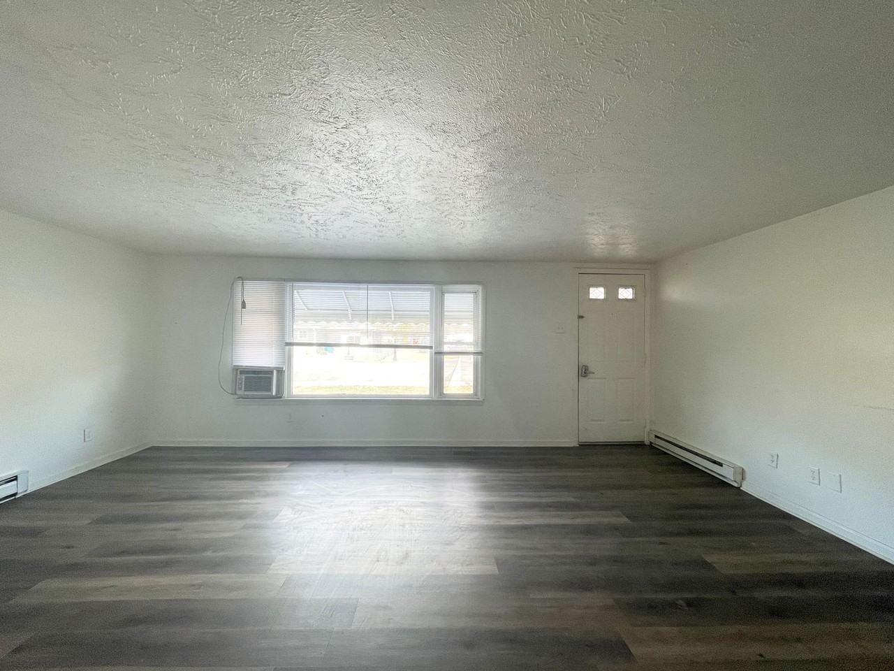 2509 E 16th St - Photo 2 of 23