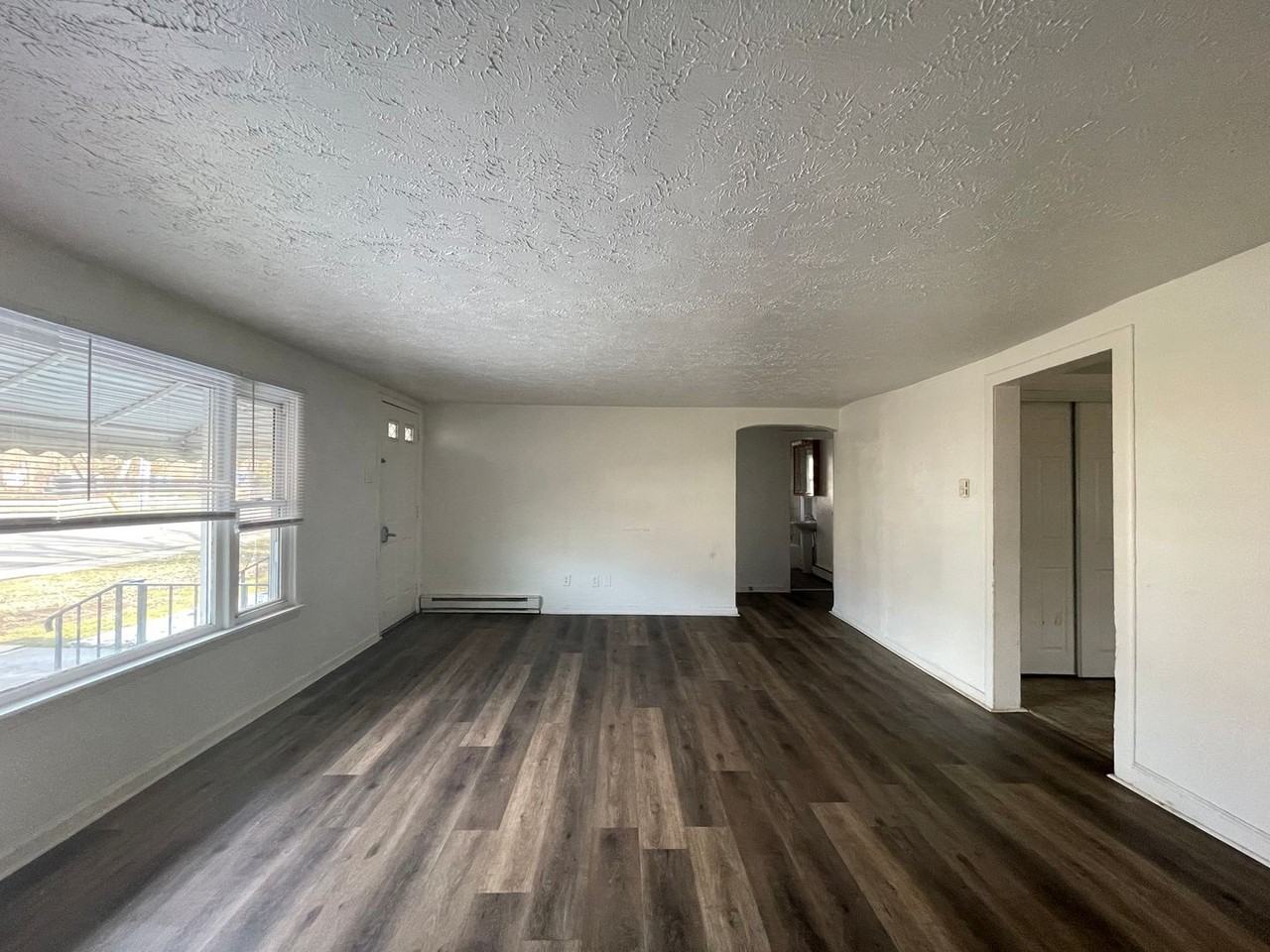 2509 E 16th St - Photo 6 of 23