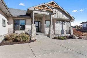 featured image of 7880 Cherry Blossom Dr