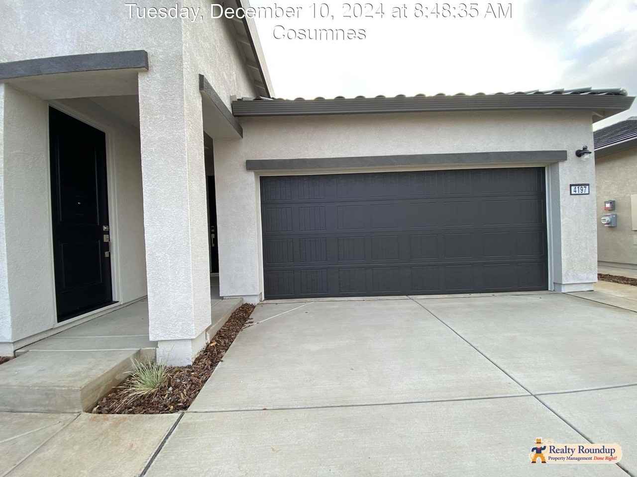 4197 Crossroads Way - Photo 2 of 50