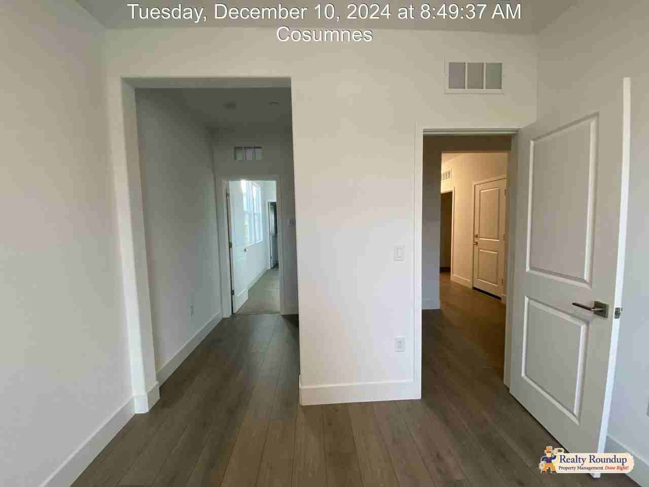 4197 Crossroads Way - Photo 7 of 50