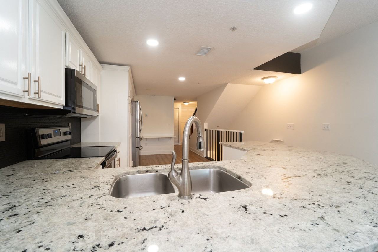 4000 Grande Vista Blvd - Photo 6 of 44