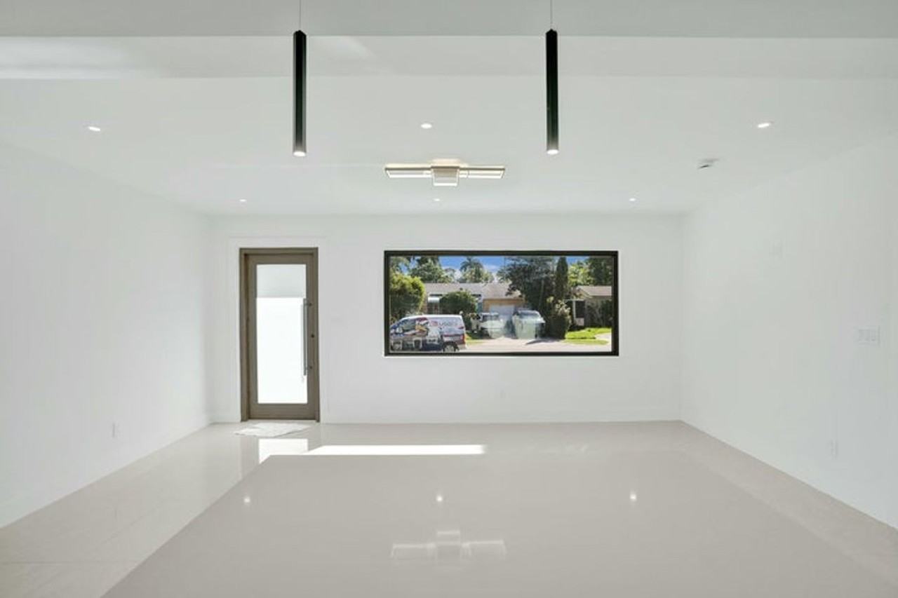 1531 Mayo St - Photo 2 of 24
