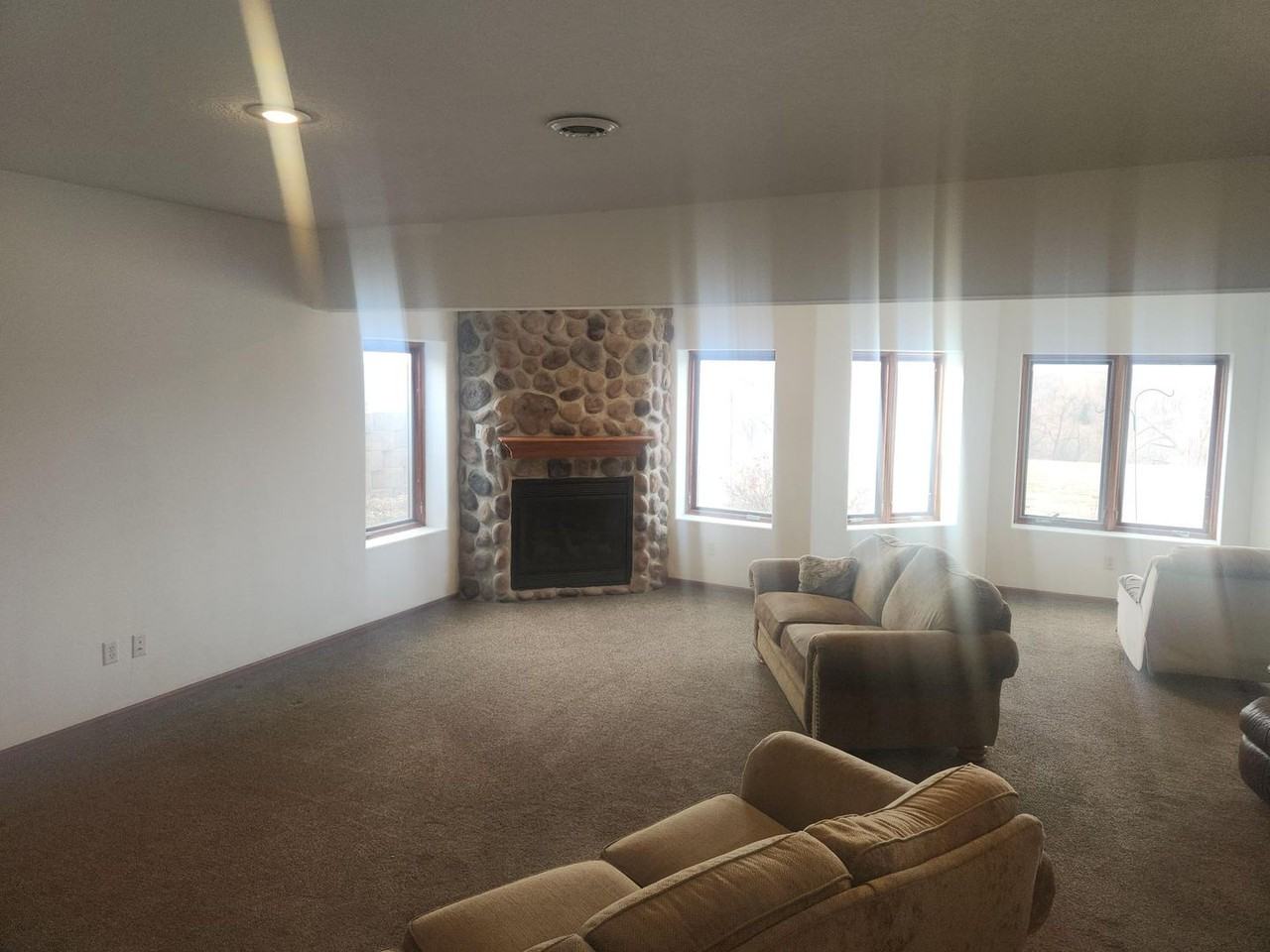 32071 Granite Ave - Photo 3 of 15