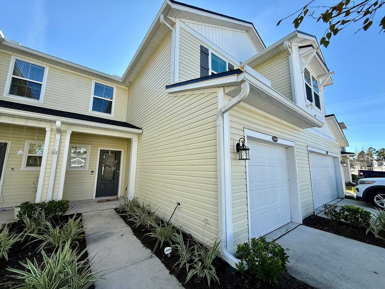 12050 Calvesta St - Photo 3 of 47
