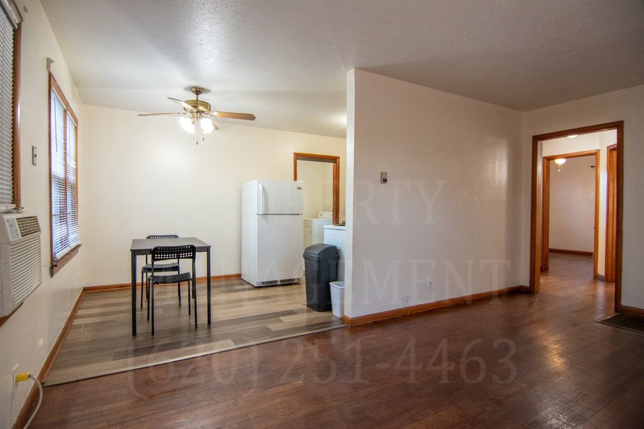 1418 Velma Dr - Photo 5 of 23