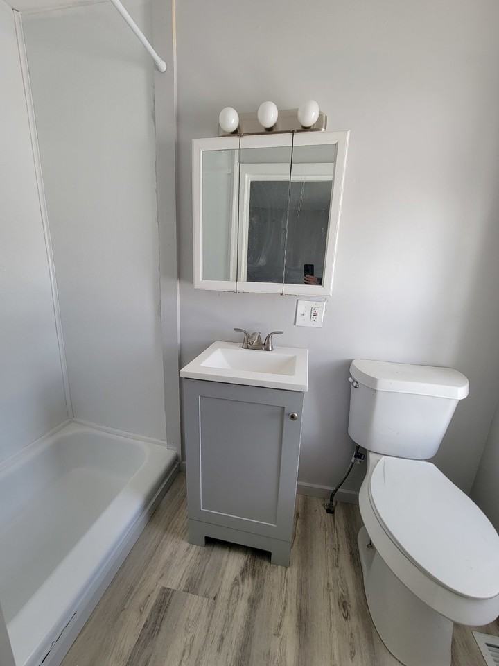 70 Walnut St #72WALNUT - Photo 3 of 6