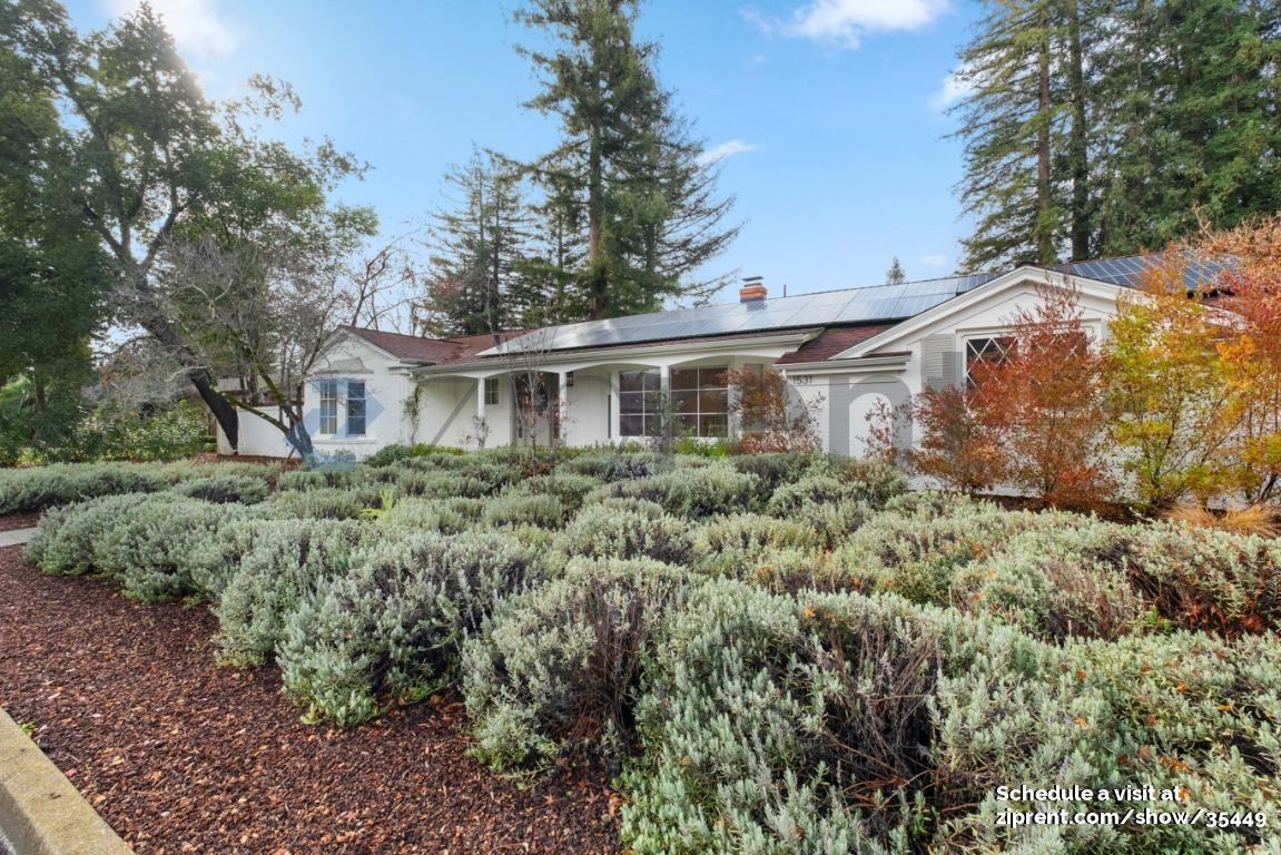 1531 Silver Trl - Photo 4 of 36