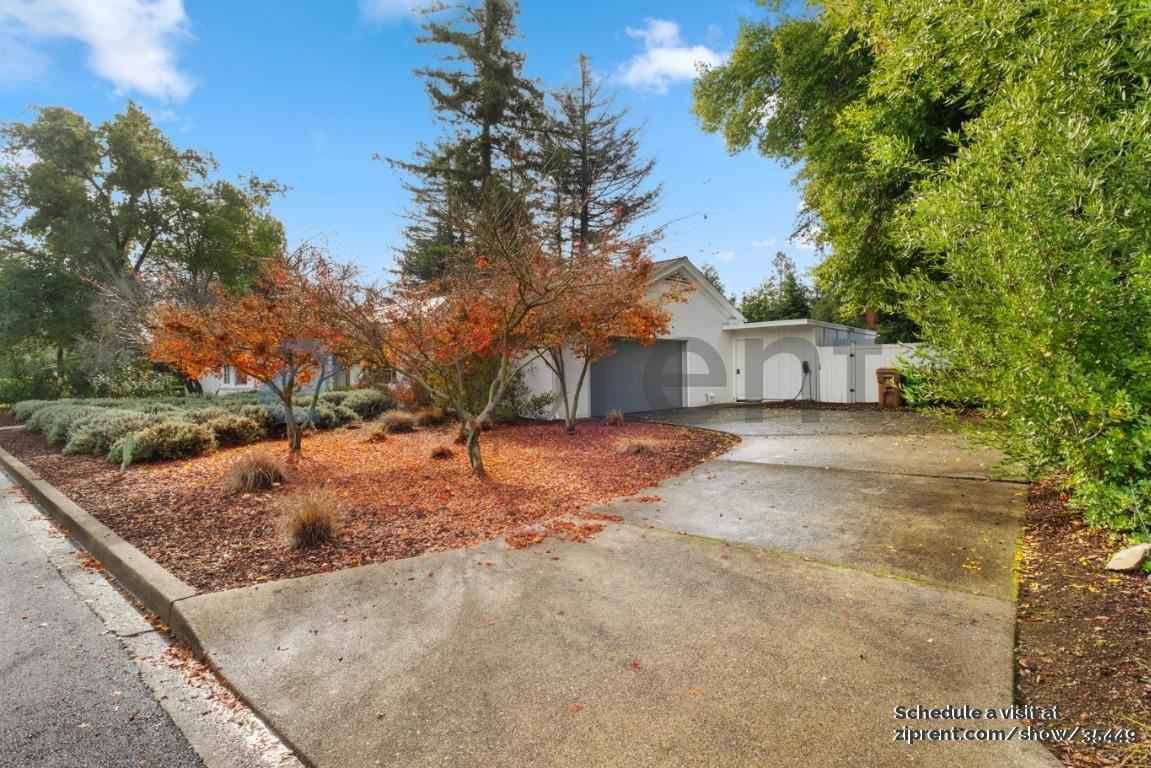 1531 Silver Trl - Photo 5 of 36