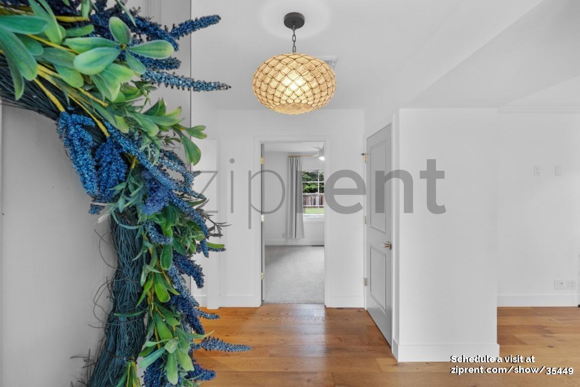 1531 Silver Trl - Photo 7 of 36