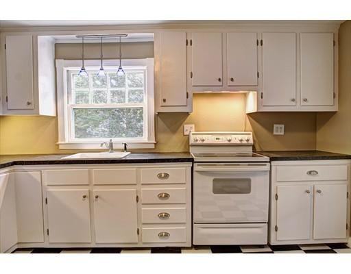 245 Mill Road - Photo 3 of 26