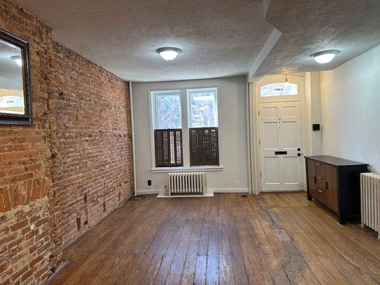 109 S Pershing Ave - Photo 3 of 18