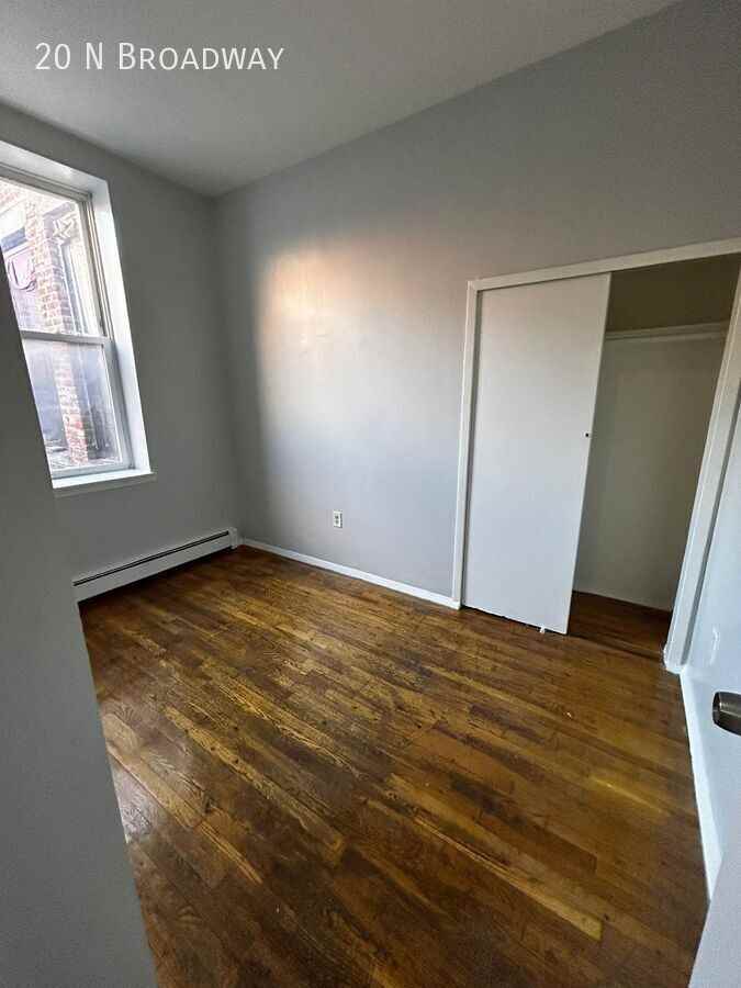 20 N Broadway - Photo 2 of 10