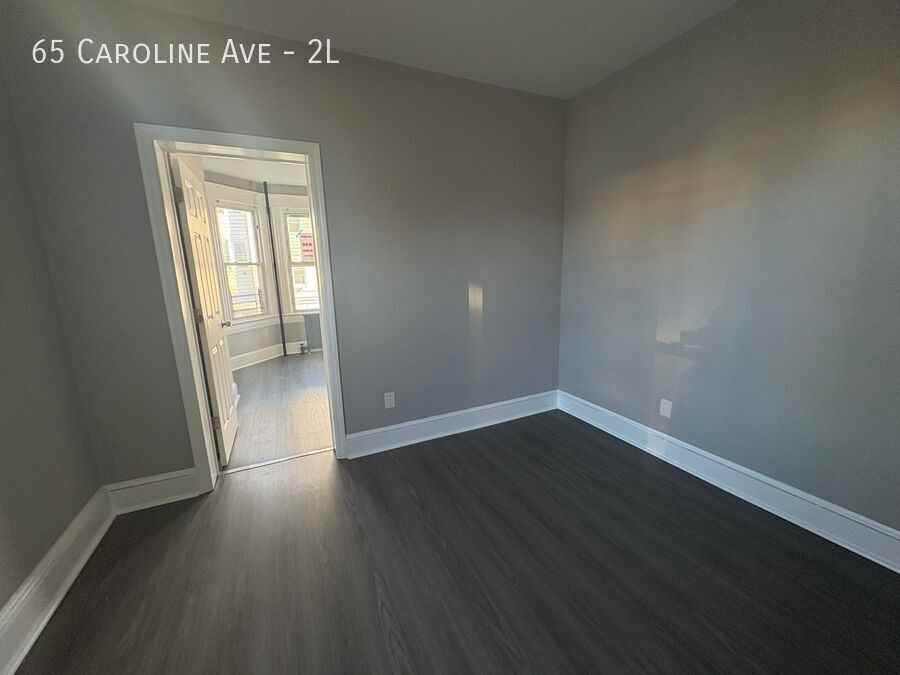 65 Caroline Ave #2L - Photo 4 of 11