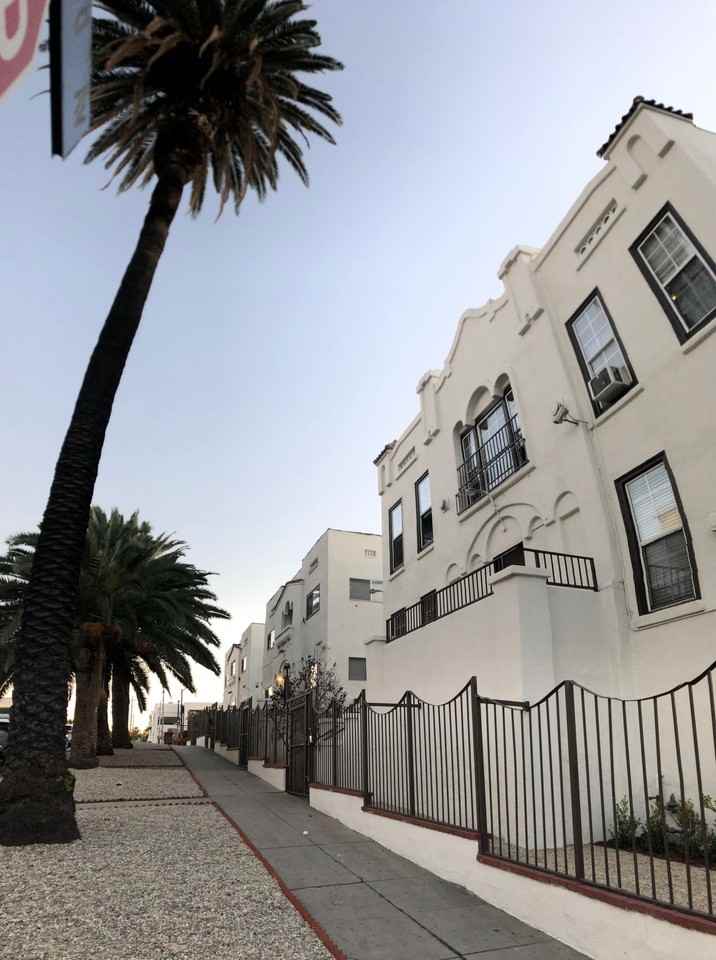 Charming and Affordable Studios - Photo 4 of 13