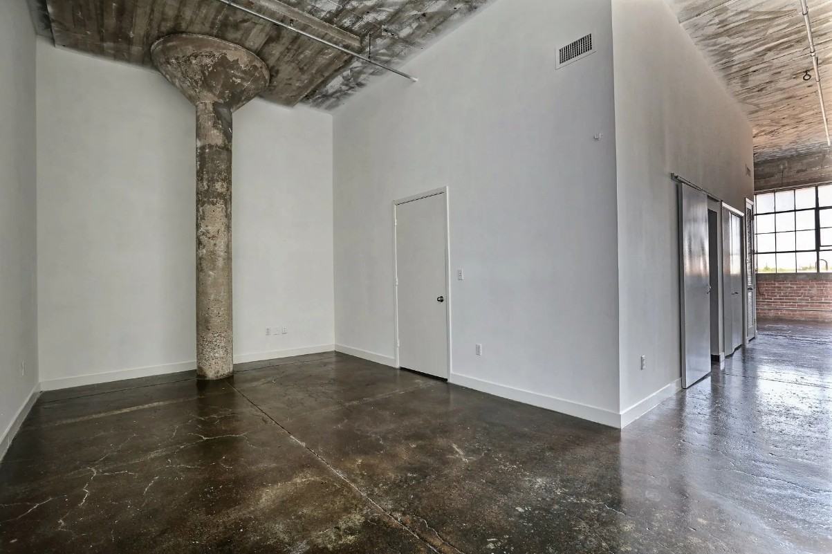 Commerce St #7836A - Photo 6 of 13