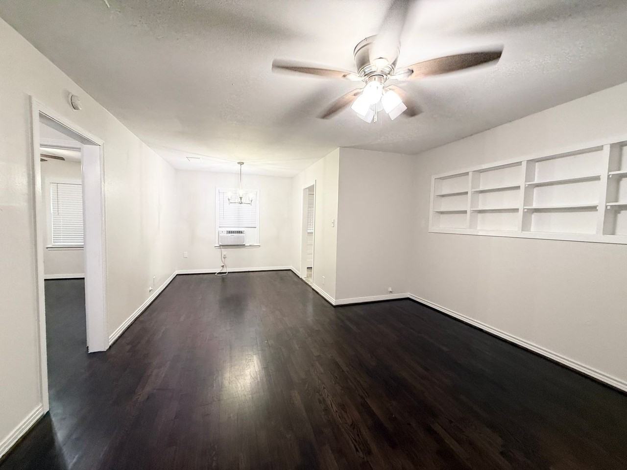 832 S Anderson St - Photo 2 of 19