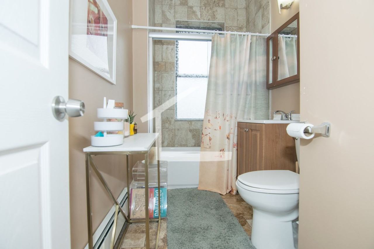 183 Glenville Ave - Photo 4 of 4